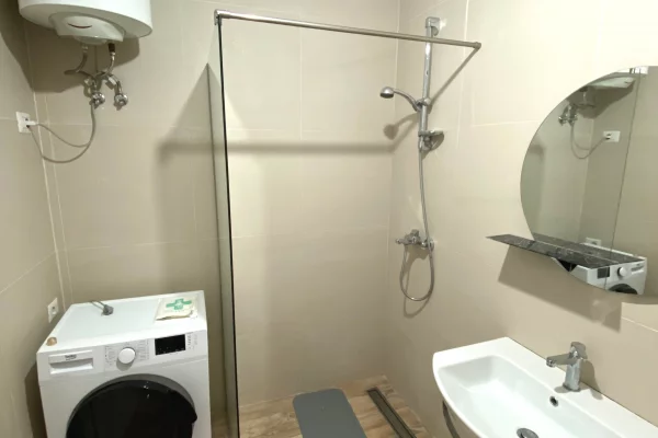 Shtepi me qera Apartament ne Tirane, 1+1, Mobilimi E mobiluar, Pagesa 55,000  Leke.