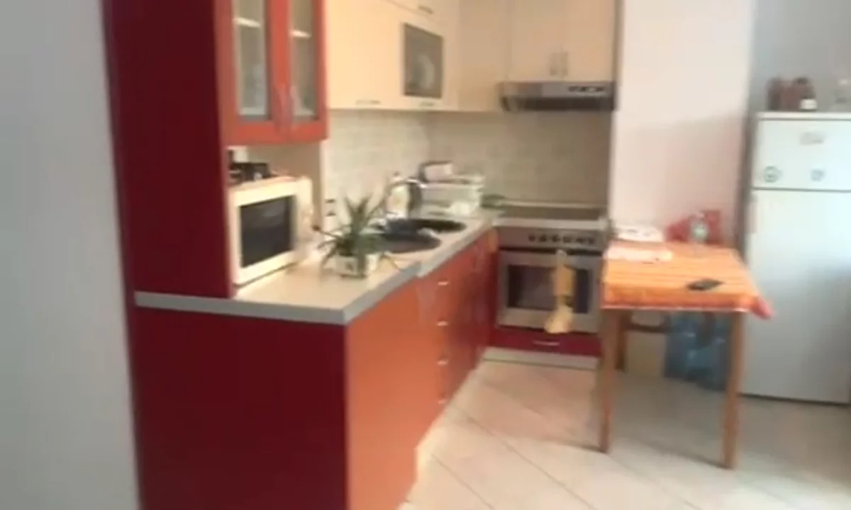 Appartamento in vendita a Tirana 1+1, Arredato
