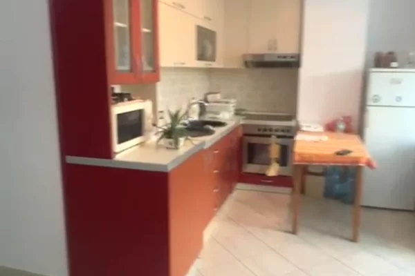 Appartamento in vendita a Tirana 1+1, Arredato