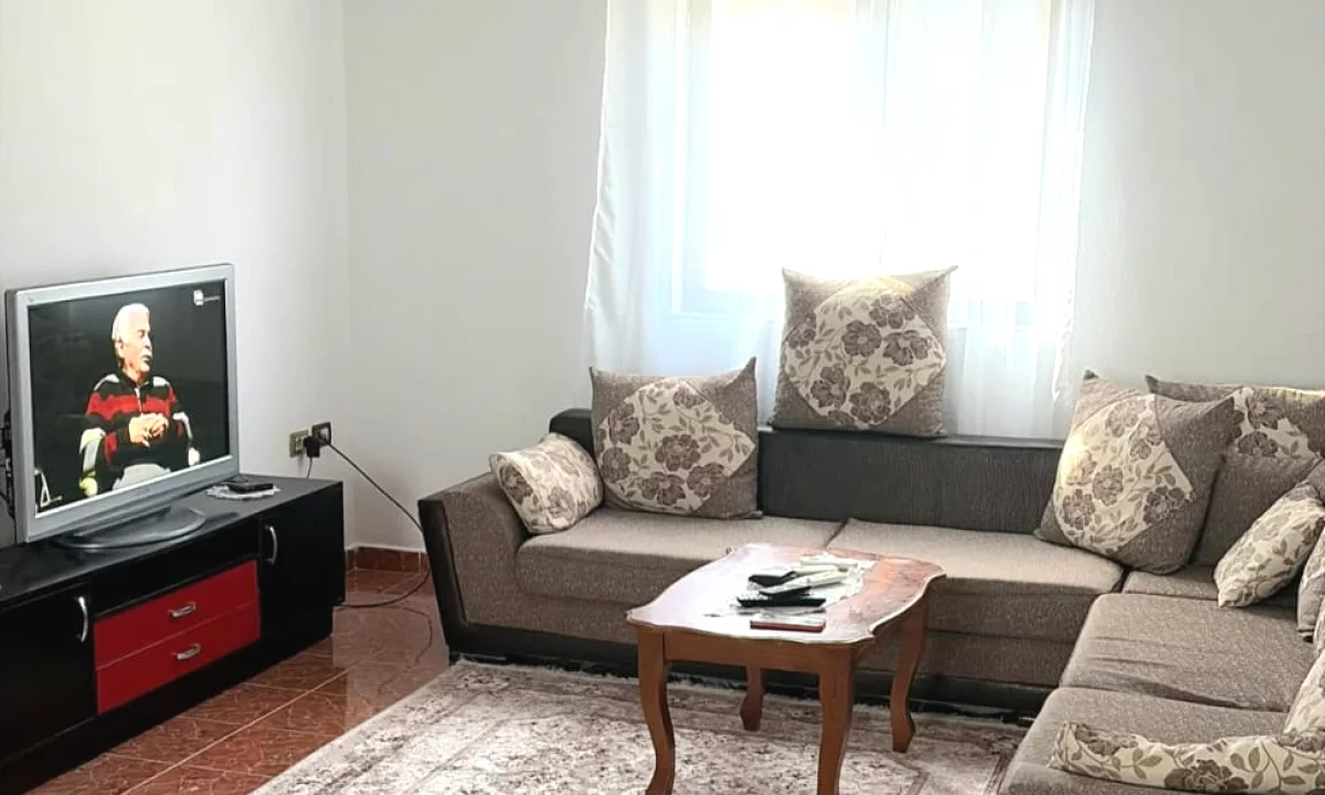 Shtepi me qera Apartament ne Tirane, 2+1, Mobilimi E mobiluar, Pagesa 45,000  Leke.