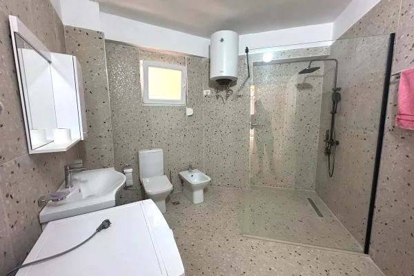 JEPET ME QIRA AMBIENT PER ZYRA | 📍 Tek Garda 