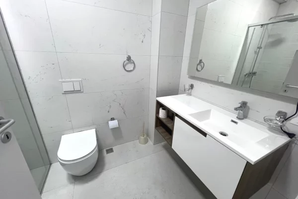 Shtepi me qera Apartament ne Tirane, 2+1, Mobilimi E mobiluar, Pagesa 1,200  Euro.