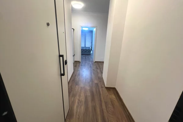 Shtepi me qera Apartament ne Tirane, 2+1, Mobilimi E mobiluar, Pagesa 1,200  Euro.