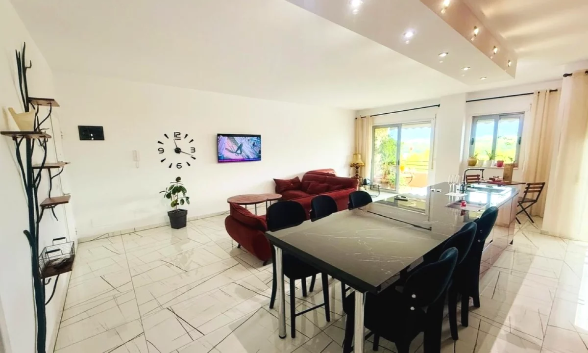 Shtepi me qera Apartament ne Tirane, 2+1, Mobilimi E mobiluar, Pagesa 1,200  Euro.