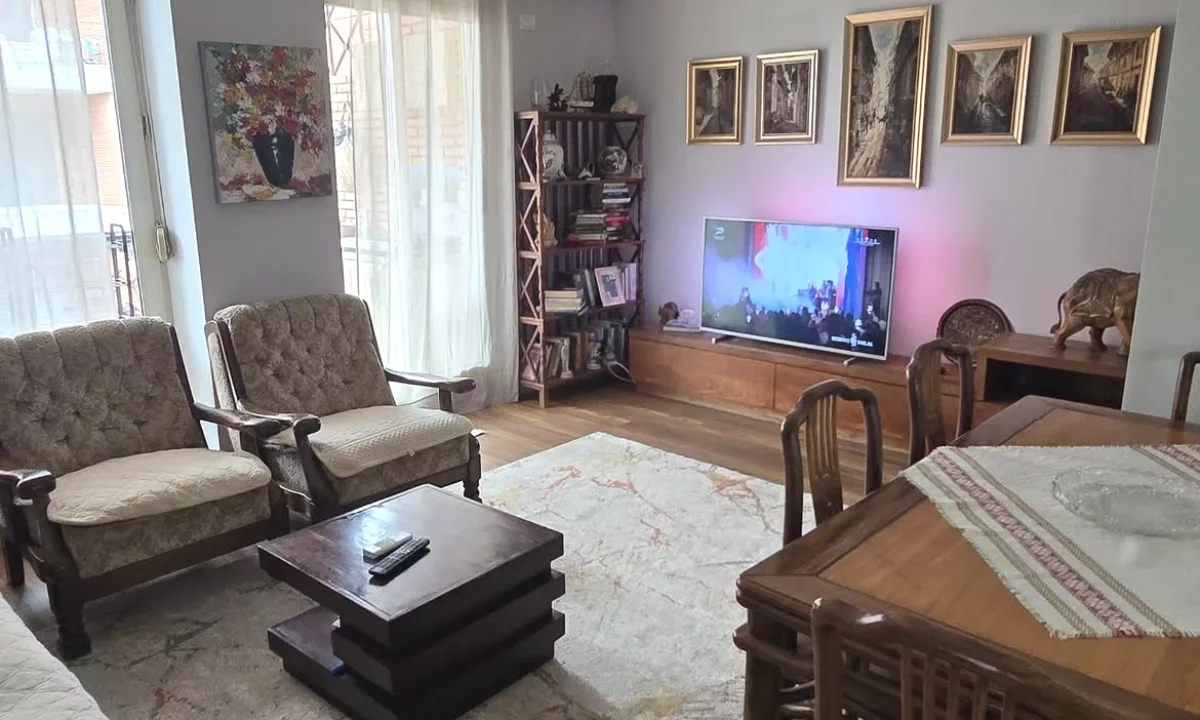 Shtepi ne shitje Apartament ne Tirane, 2+1, Mobilimi E mobiluar, Pagesa 280,000  Euro.