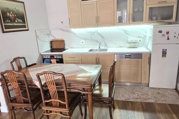 Shtepi ne shitje Apartament ne Tirane, 2+1, Mobilimi E mobiluar, Pagesa 280,000  Euro.