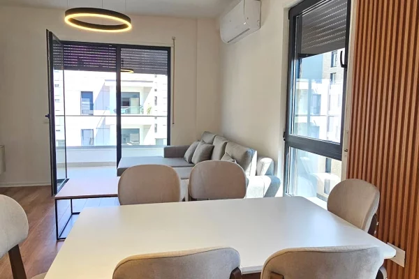 Shtepi ne shitje Apartament ne Tirane, 2+1, Mobilimi E mobiluar, Pagesa 238,500  Euro.