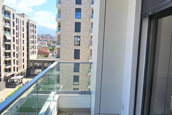Shtepi ne shitje Apartament ne Tirane, 2+1, Mobilimi E mobiluar, Pagesa 238,500  Euro.