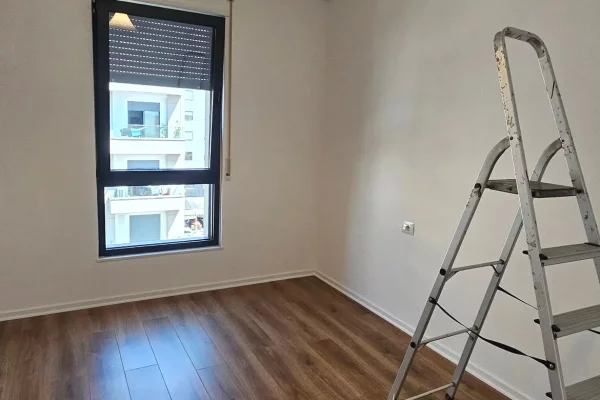 Shtepi ne shitje Apartament ne Tirane, 2+1, Mobilimi E mobiluar, Pagesa 238,500  Euro.