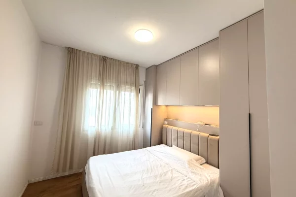 Shtepi ne shitje Apartament ne Tirane, 2+1, Mobilimi E mobiluar, Pagesa 265,000  Euro.
