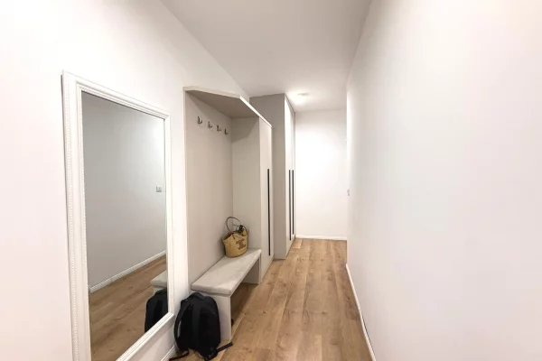 Shtepi ne shitje Apartament ne Tirane, 2+1, Mobilimi E mobiluar, Pagesa 265,000  Euro.