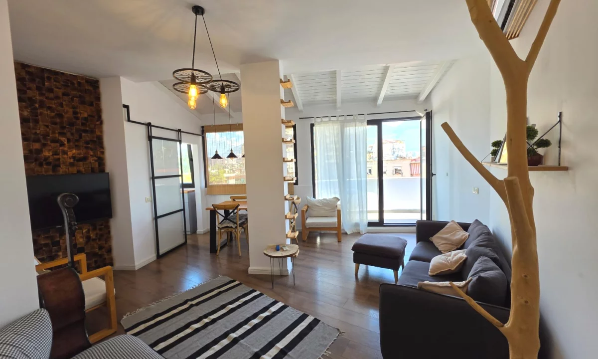 Shtepi ne shitje Apartament ne Tirane, 2+1, Mobilimi E mobiluar, Pagesa 29,000,000  Leke.