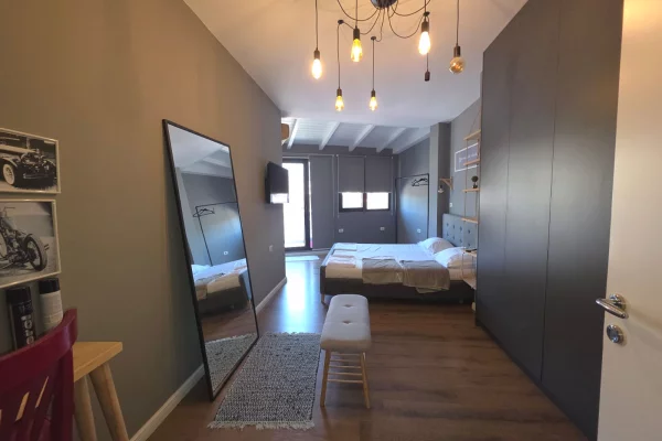 Shtepi ne shitje Apartament ne Tirane, 2+1, Mobilimi E mobiluar, Pagesa 29,000,000  Leke.