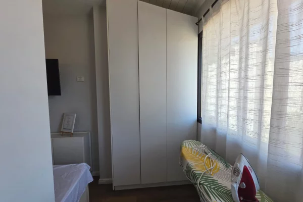 Shtepi ne shitje Apartament ne Tirane, 2+1, Mobilimi E mobiluar, Pagesa 29,000,000  Leke.