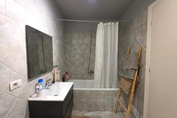 Shtepi ne shitje Apartament ne Tirane, 2+1, Mobilimi E mobiluar, Pagesa 29,000,000  Leke.