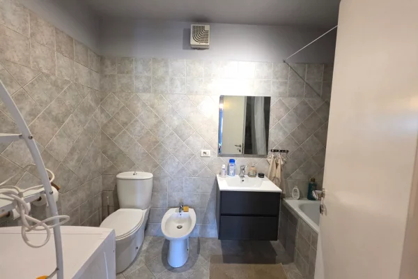 Shtepi ne shitje Apartament ne Tirane, 2+1, Mobilimi E mobiluar, Pagesa 29,000,000  Leke.