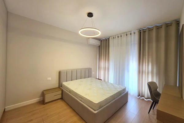 Shtepi me qera 2+1 ne Tirane - 800 Euro