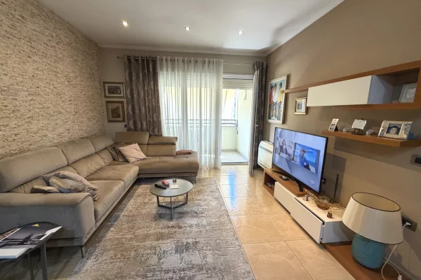 Shtepi ne shitje 2+1 ne Tirane - 280,000 Euro