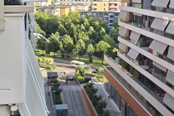 Shtepi me qera Apartament ne Tirane, 2+1, Mobilimi E mobiluar, Pagesa 1,200  Euro.