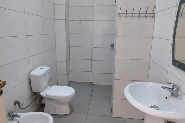 Shtepi ne shitje Apartament ne Tirane, 1+1, Mobilimi Bosh, pa mobiluar, Pagesa 86,000  Euro.