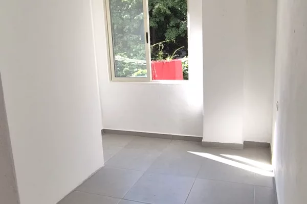 Shtepi ne shitje Apartament ne Tirane, 1+1, Mobilimi Bosh, pa mobiluar, Pagesa 86,000  Euro.