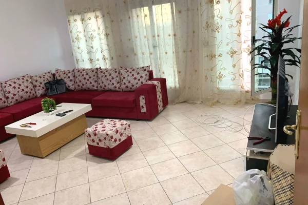 Shtepi me qera Apartament ne Tirane, 2+1, Mobilimi E mobiluar, Pagesa 55,000  Leke.