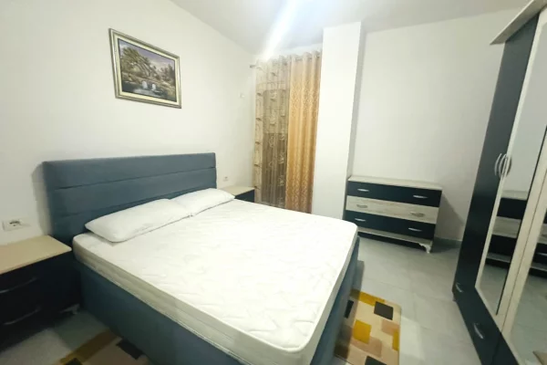 Shtepi me qera Apartament ne Tirane, 1+1, Mobilimi E mobiluar, Pagesa 45,000  Leke.