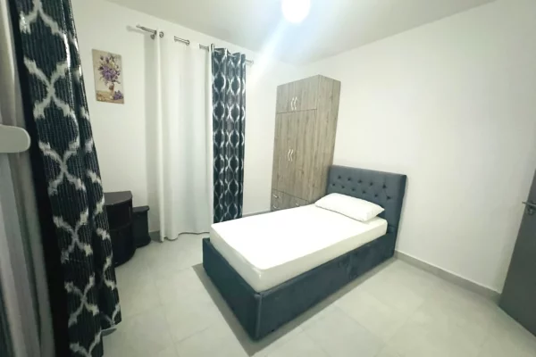 Shtepi me qera Apartament ne Tirane, 1+1, Mobilimi E mobiluar, Pagesa 45,000  Leke.