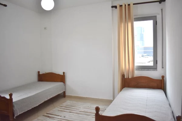 Shtepi me qera Apartament ne Tirane, 2+1, Mobilimi E mobiluar, Pagesa 52,000  Leke.
