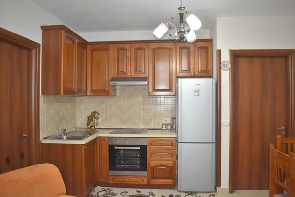 Shtepi me qera Apartament ne Tirane, 2+1, Mobilimi E mobiluar, Pagesa 52,000  Leke.