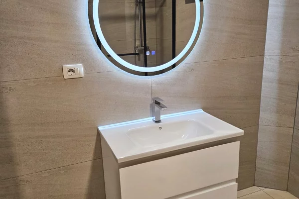 Shtepi me qera Apartament ne Tirane, 2+1, Mobilimi E mobiluar, Pagesa 55,000  Leke.