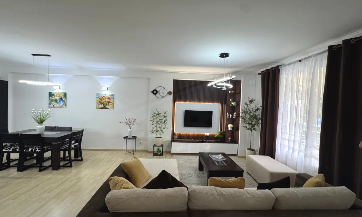 Shtepi me qera Apartament ne Tirane, 2+1, Mobilimi E mobiluar, Pagesa 1,000  Euro.