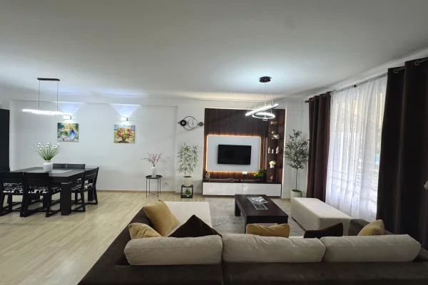 Shtepi me qera 2+1 ne Tirane - 1,000 Euro