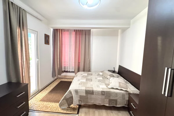 Shtepi me qera Apartament ne Tirane, 2+1, Mobilimi E mobiluar, Pagesa 1,000  Euro.