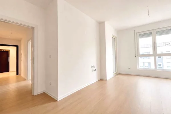 Shtepi ne shitje Apartament ne Tirane, 1+1, Mobilimi Bosh, pa mobiluar, Pagesa 112,000  Euro.