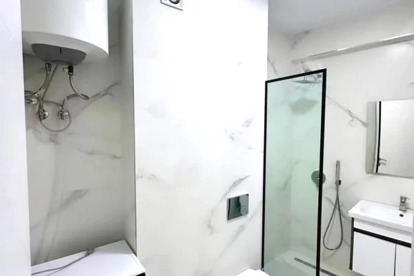 Shtepi ne shitje Apartament ne Tirane, 1+1, Mobilimi E mobiluar, Pagesa 109,000  Euro.