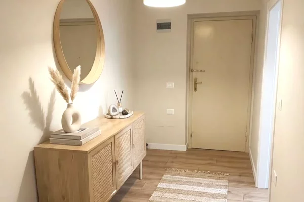 Shtepi ne shitje Apartament ne Tirane, 1+1, Mobilimi E mobiluar, Pagesa 165,000  Euro.