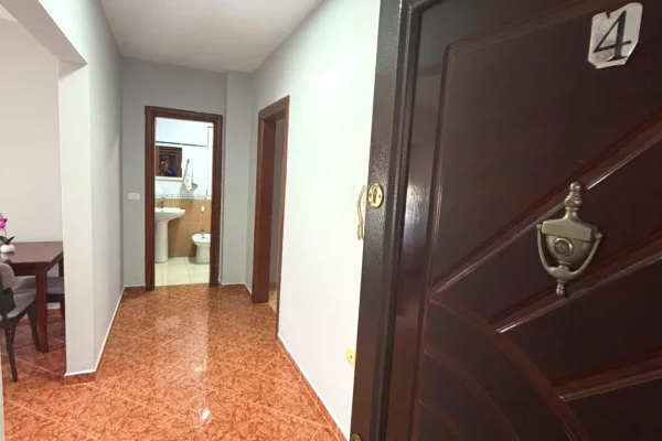 Shtepi me qera Apartament ne Tirane, 1+1, Mobilimi E mobiluar, Pagesa 45,000  Leke.
