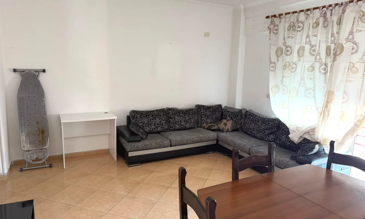 Shtepi me qera Apartament ne Tirane, 1+1, Mobilimi E mobiluar, Pagesa 45,000  Leke.