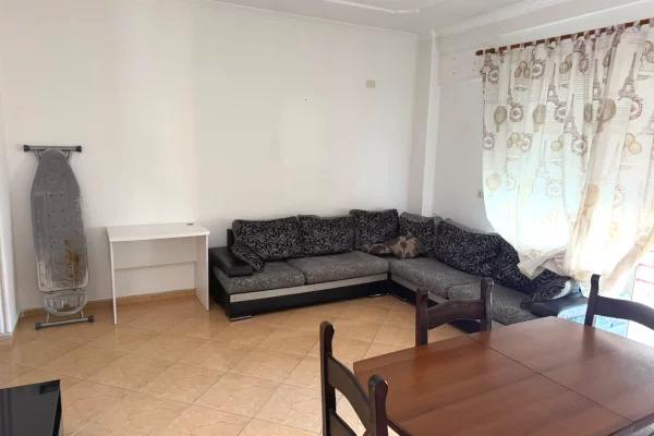 Shtepi me qera 1+1 ne Tirane - 45,000 Leke