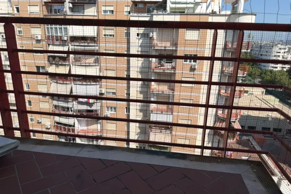 Shtepi me qera Apartament ne Tirane, 1+1, Mobilimi E mobiluar, Pagesa 45,000  Leke.