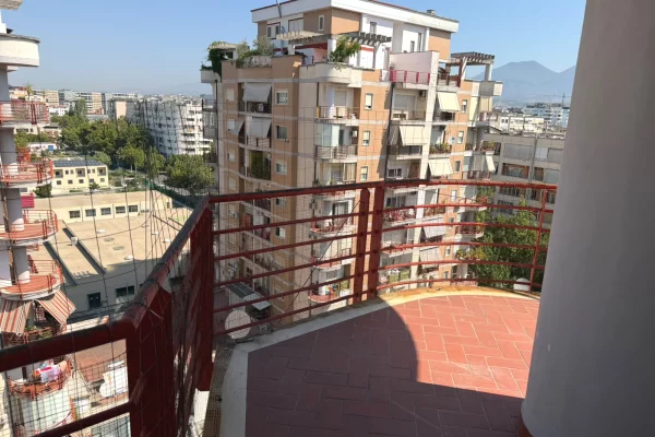 Shtepi me qera Apartament ne Tirane, 1+1, Mobilimi E mobiluar, Pagesa 45,000  Leke.