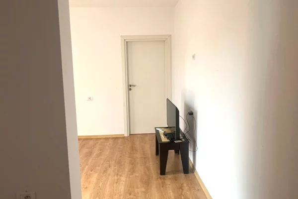 Jepet ambient biznesi me qira ne Qender , prane Ufo 