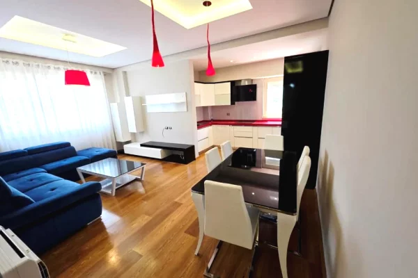 Shtepi ne shitje Apartament ne Tirane, 2+1, Mobilimi E mobiluar, Pagesa 250,000  Euro.