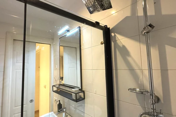 Shtepi me qera Apartament ne Tirane, 1+1, Mobilimi E mobiluar, Pagesa 60,000  Leke.