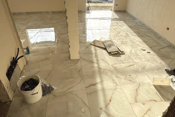 Shtepi ne shitje Apartament ne Durres, 1+1, Mobilimi Bosh, pa mobiluar, Pagesa 73,700  Euro.