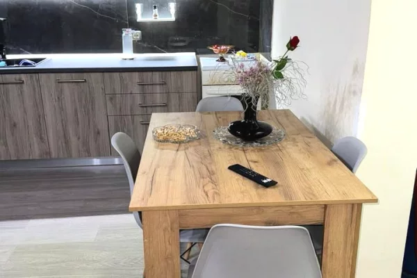 Shtepi me qera Apartament ne Tirane, 1+1, Mobilimi E mobiluar, Pagesa 45,000  Leke.