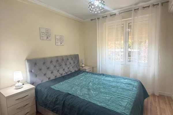 Shtepi me qera Apartament ne Tirane, 1+1, Mobilimi E mobiluar, Pagesa 50,000  Leke.