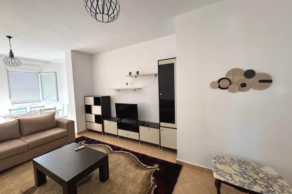 Shtepi me qera Apartament ne Tirane, 2+1, Mobilimi E mobiluar, Pagesa 70,000  Leke.