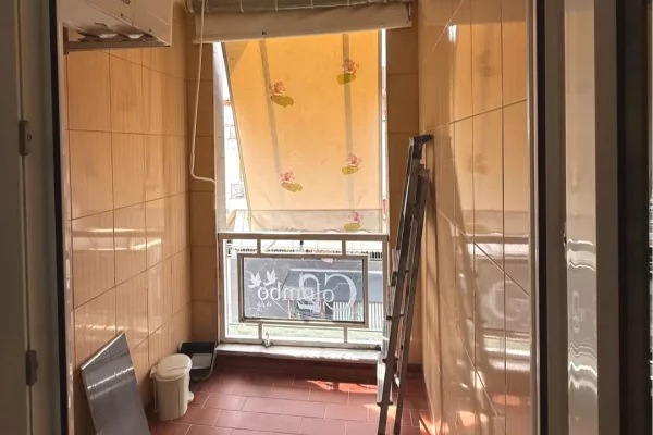 Shtepi ne shitje Apartament ne Tirane, 2+1, Mobilimi Pjeserisht e mobiluar, Pagesa 198,000  Euro.